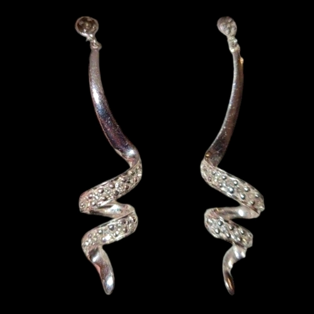 10kt gold diamond earrings